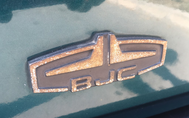Illustration for article titled This Beautiful Beijing-Jeep Cherokee Is in Trouble and We Need to Save It